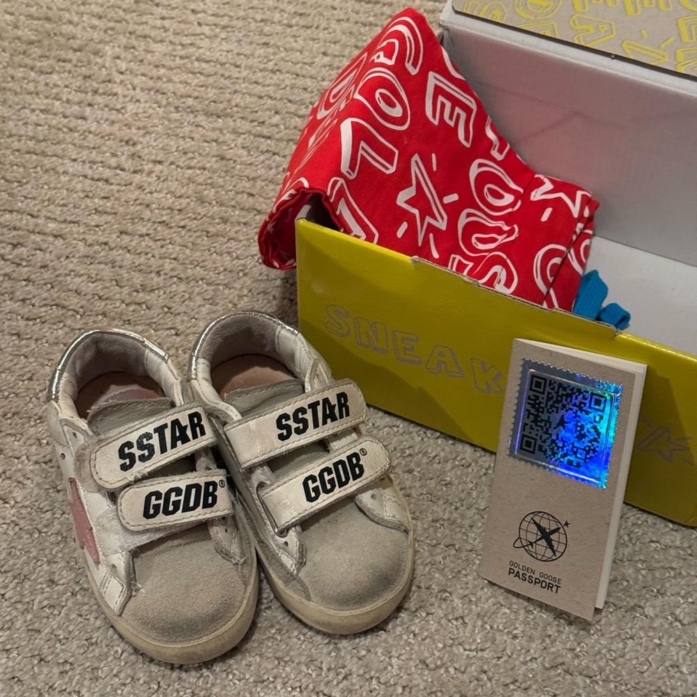 Golden goose kids size 4 excellent condition